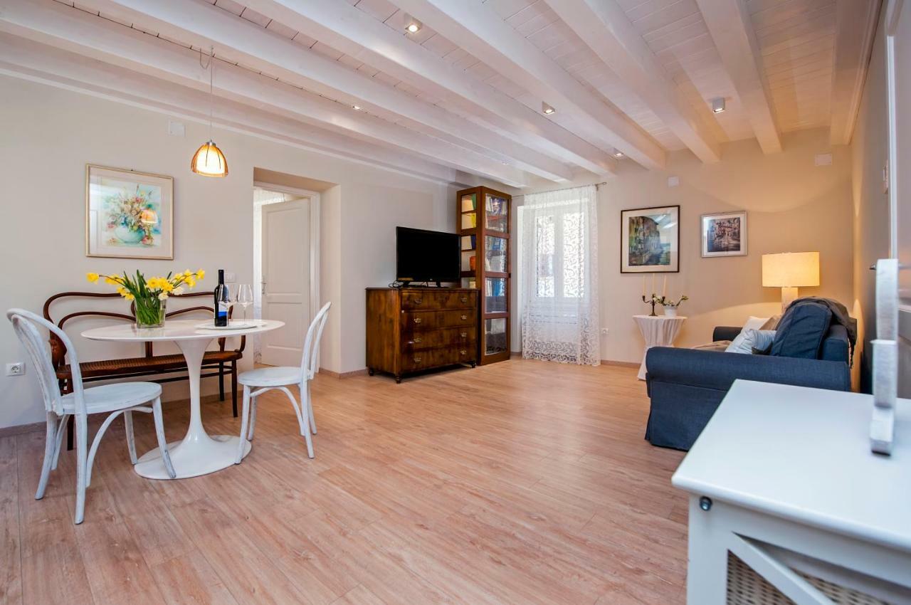 Casa Sbisa' Apartment Rovinj Extérieur photo